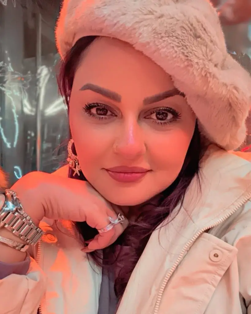 جویریہ عباسی کی ٹریولز اینڈ ایونٹس سے شوہر کے ساتھ تصاویر