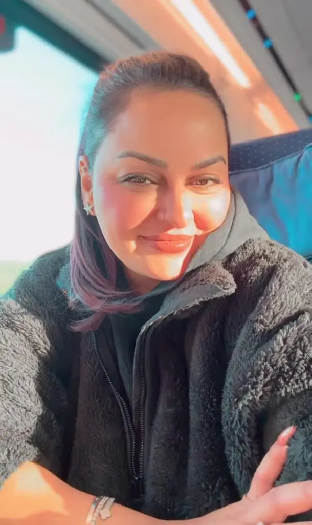 جویریہ عباسی کی ٹریولز اینڈ ایونٹس سے شوہر کے ساتھ تصاویر