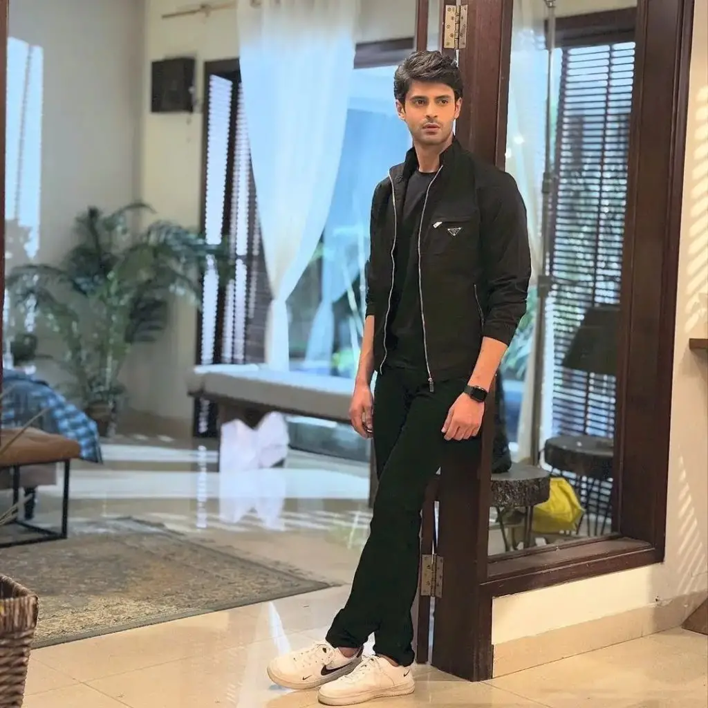 اے دل کاسٹ، شیڈول اور ٹائمنگ