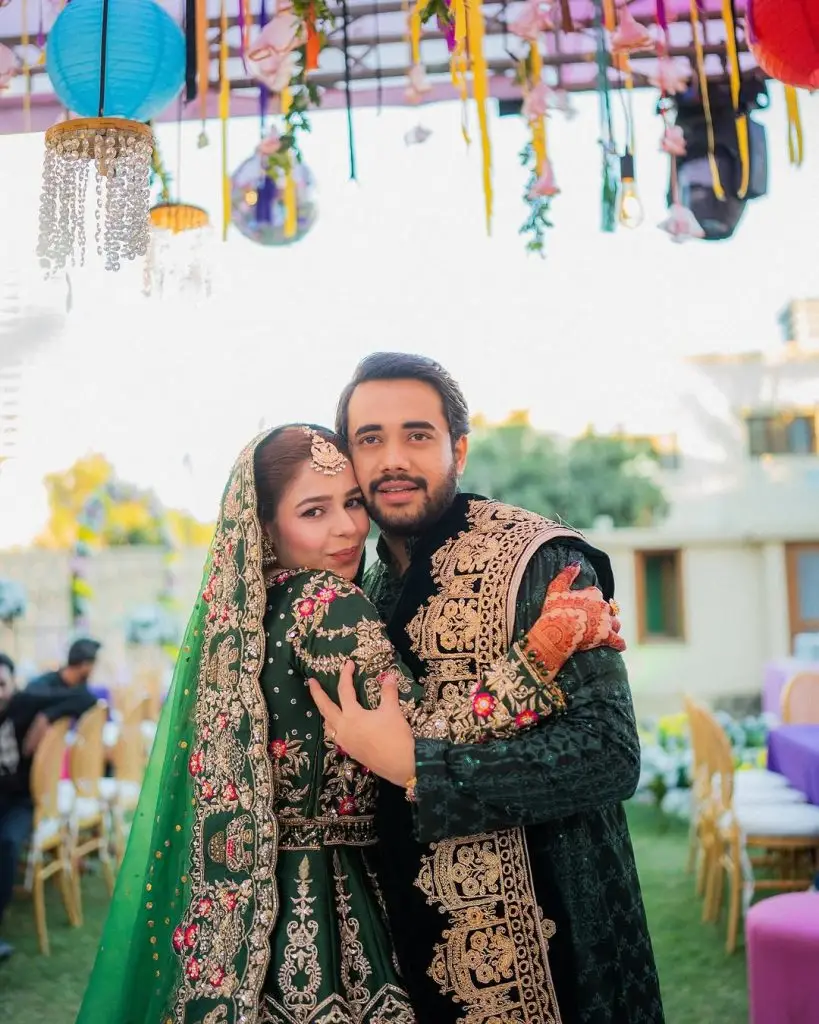 ہریم سوہیل اپنے مہندی پر سبز رنگ میں چمکتی ہے