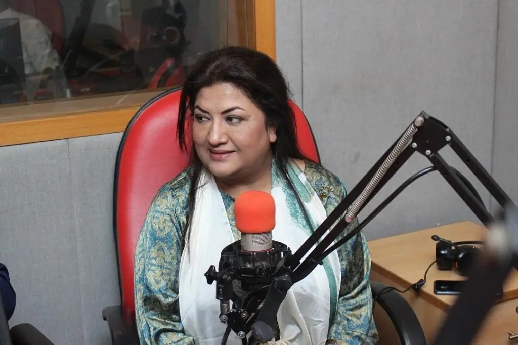 حنا دلپزیر نے طلاق اور اکیلی ماں ہونے پر بات کی۔
