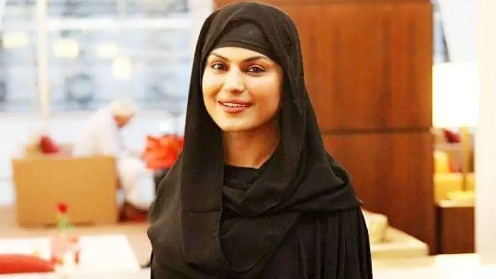 وینا ملک اپنے حجاب اور مذہبی سفر پر