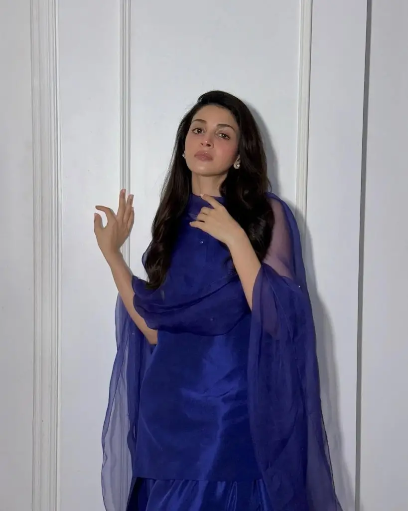پاکستانی اداکارائیں فرشی شلوار رجحان کو گلے لگاتی ہیں