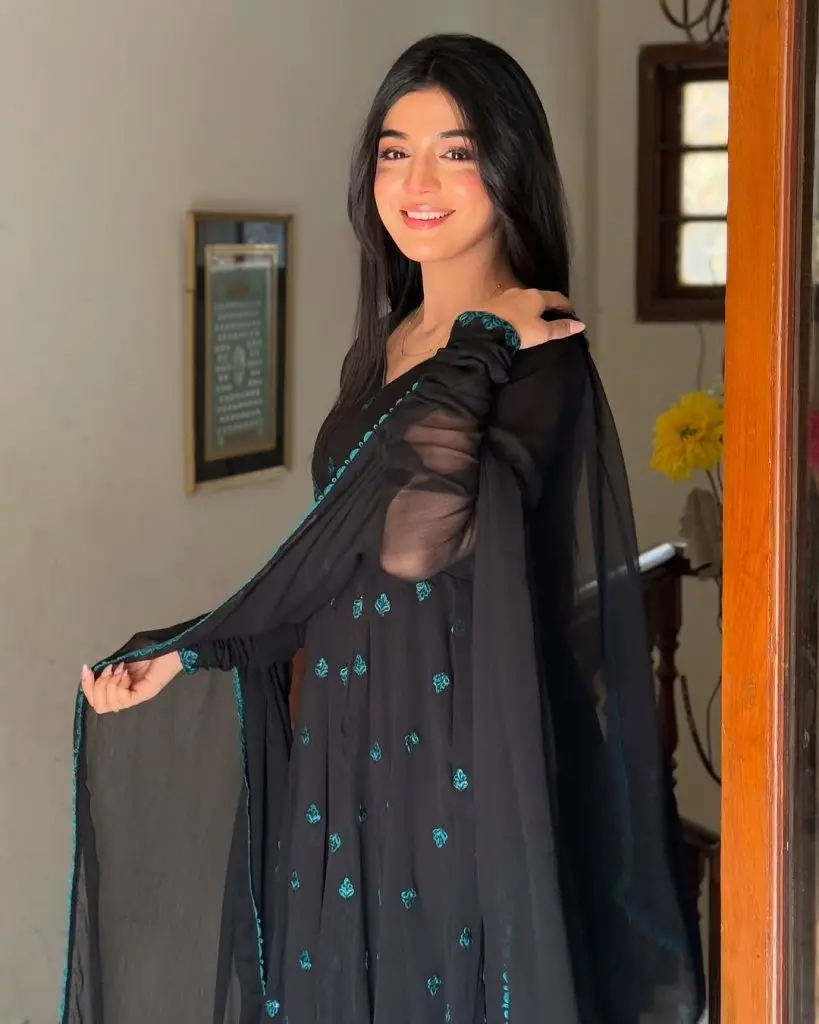 ڈرامہ سیریل AAS PAAS BTS تصاویر