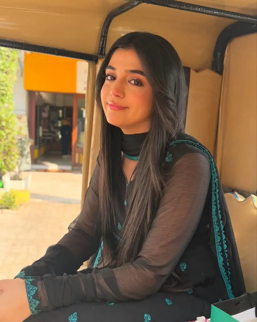 ڈرامہ سیریل AAS PAAS BTS تصاویر