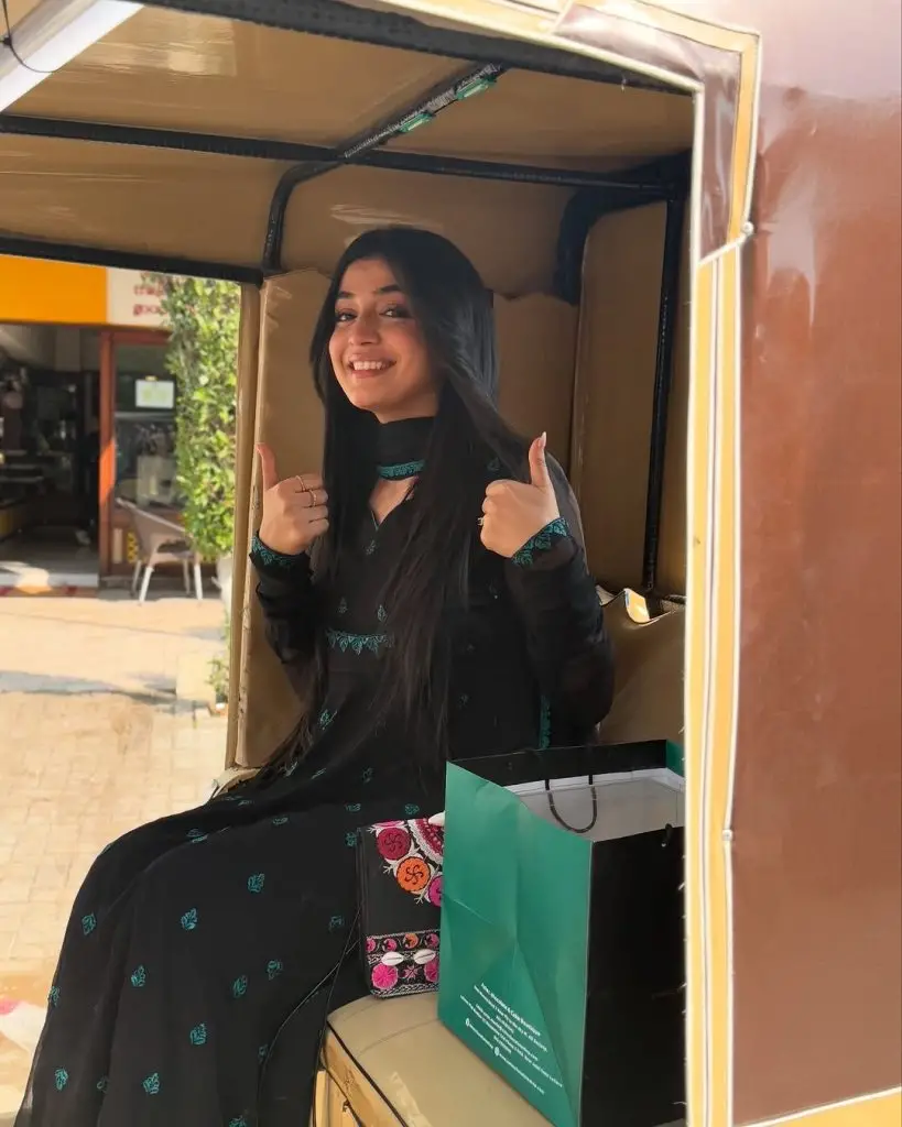 ڈرامہ سیریل AAS PAAS BTS تصاویر