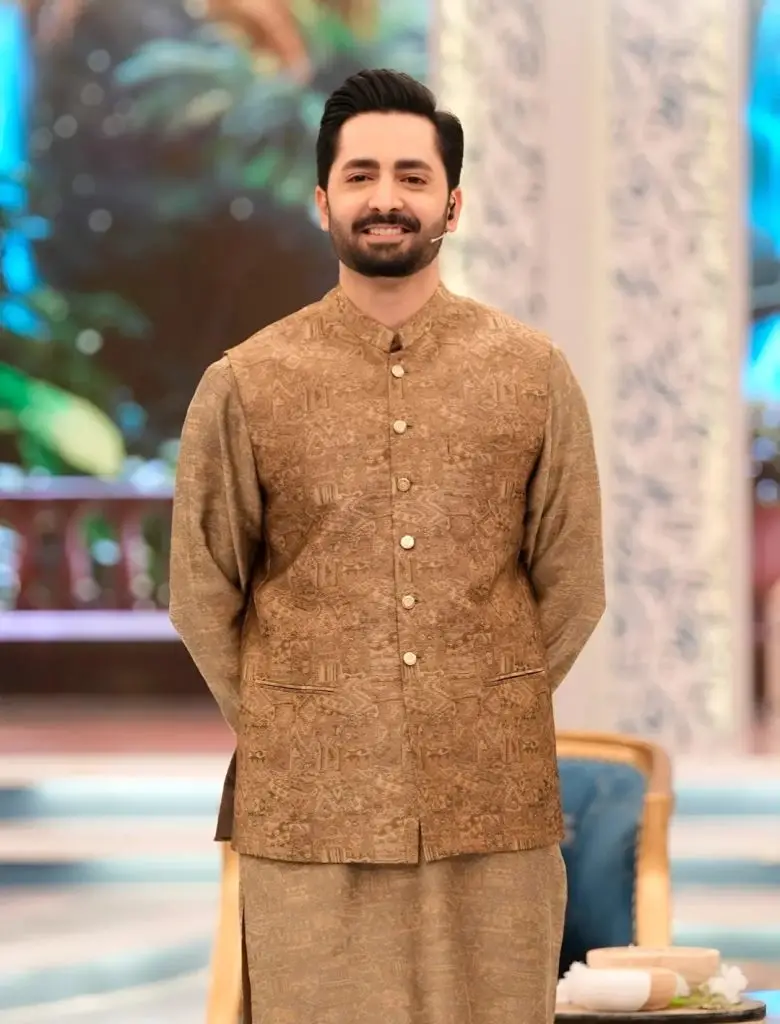ڈینش تیمور نے 'فلہال' کے استعمال کو واضح کیا