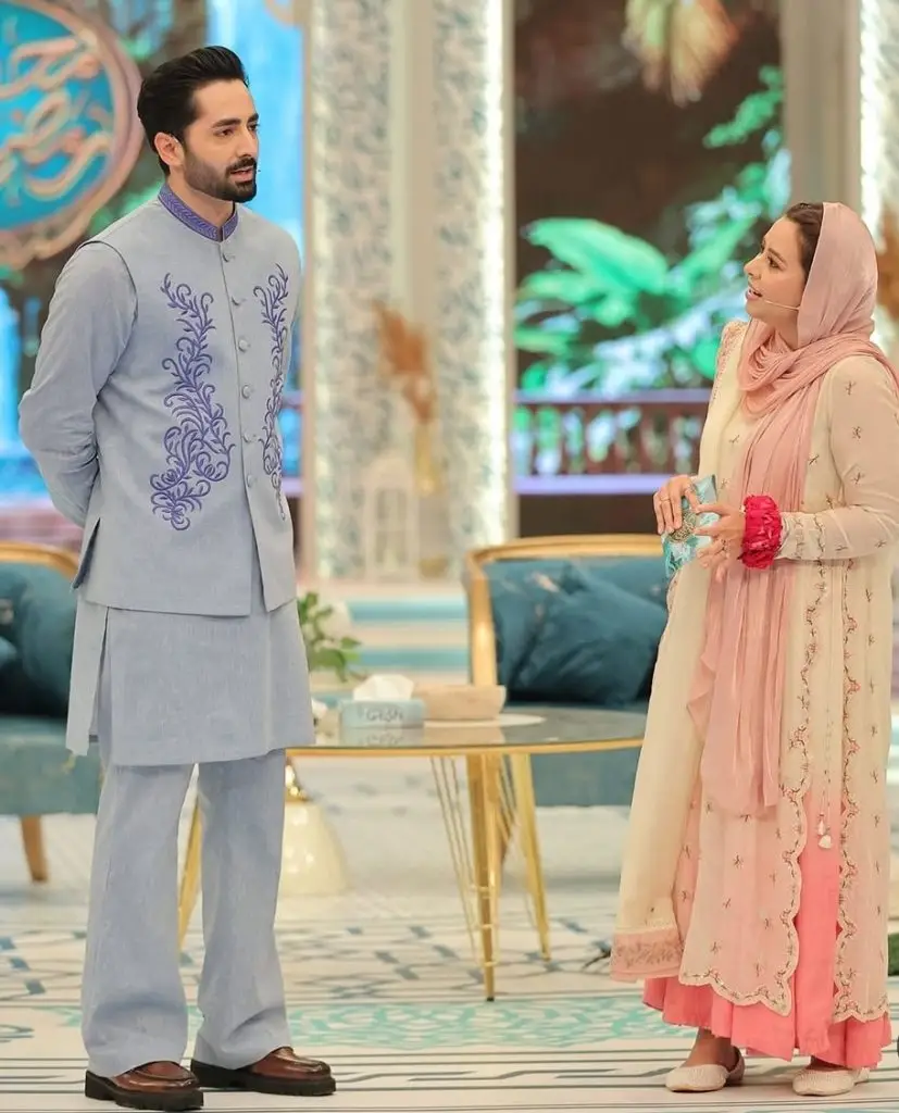 رابیا انم کو ڈینش تیمور کے ساتھ اپنے نادان لطیفوں کے لئے ردعمل کا سامنا کرنا پڑا