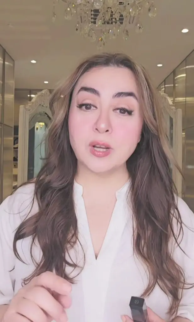 ماریہ بٹ نے فرشی شلوار فیشن کی وضاحت کی