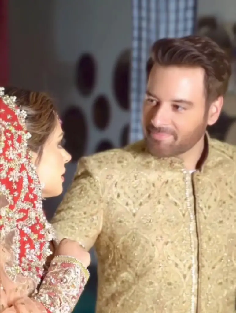 میکال زلفقار کو براہ راست شو میں تجویز پیش کی گئی