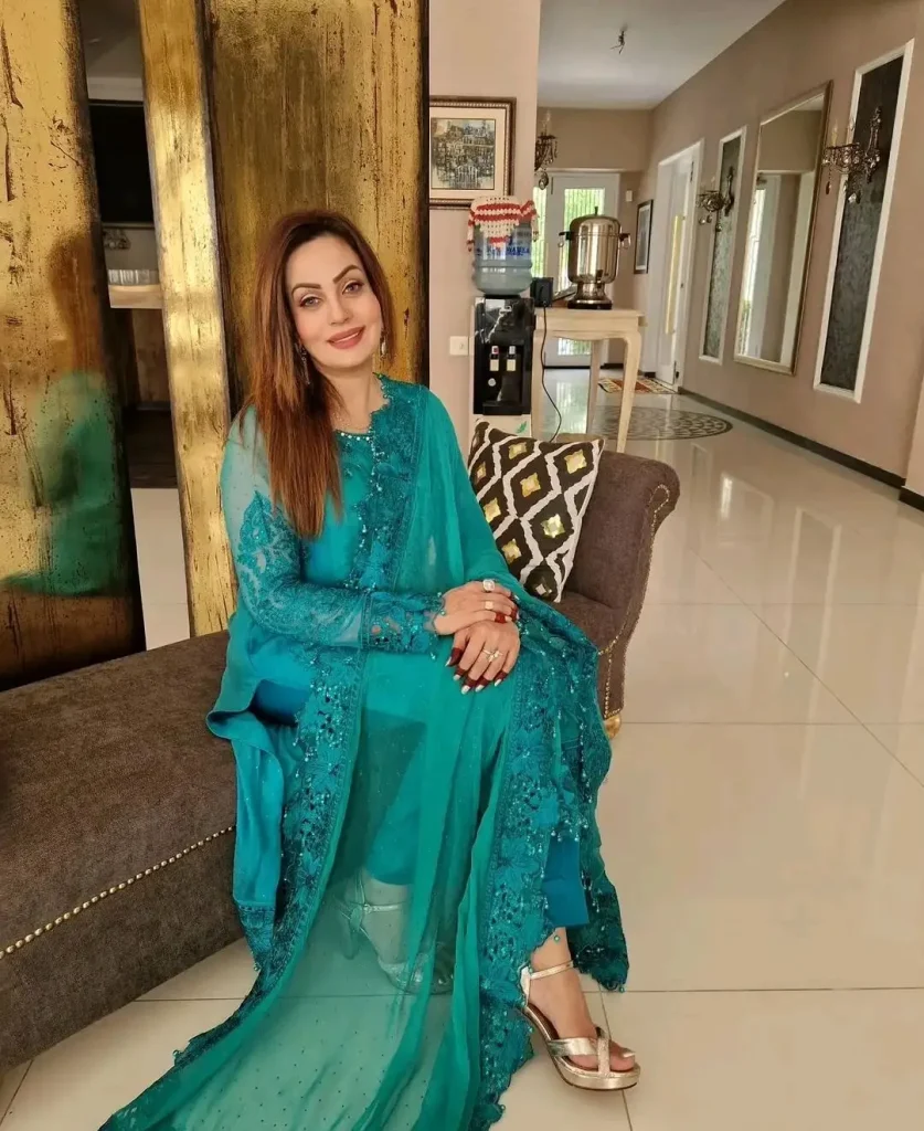 اداکاری سے زیادہ زچگی کو ترجیح دینے پر سدیہ امام