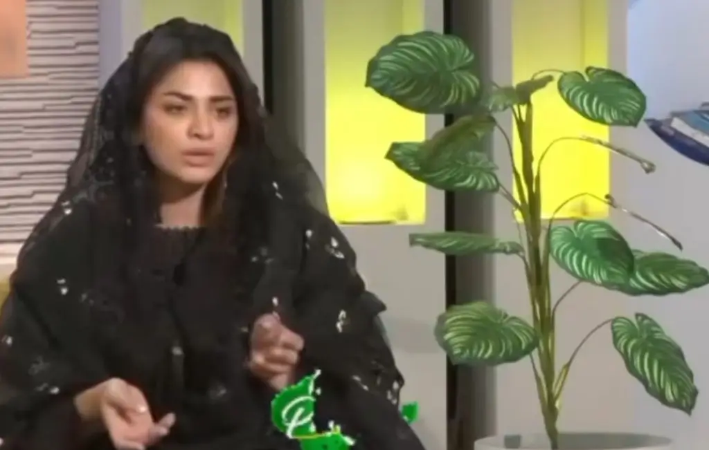 ٹیر بن فیم ہیرا سومرو براہ راست رمضان ٹرانسمیشن میں پرسکون کھو بیٹھا ہے