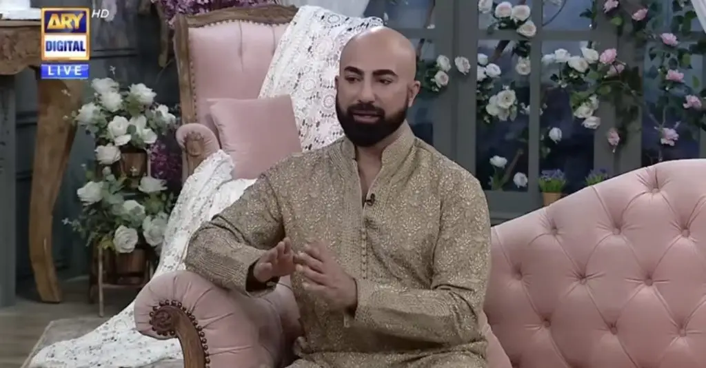 فرشی شلوار کے بارے میں ماریا بی سے Hsy متفق نہیں ہے