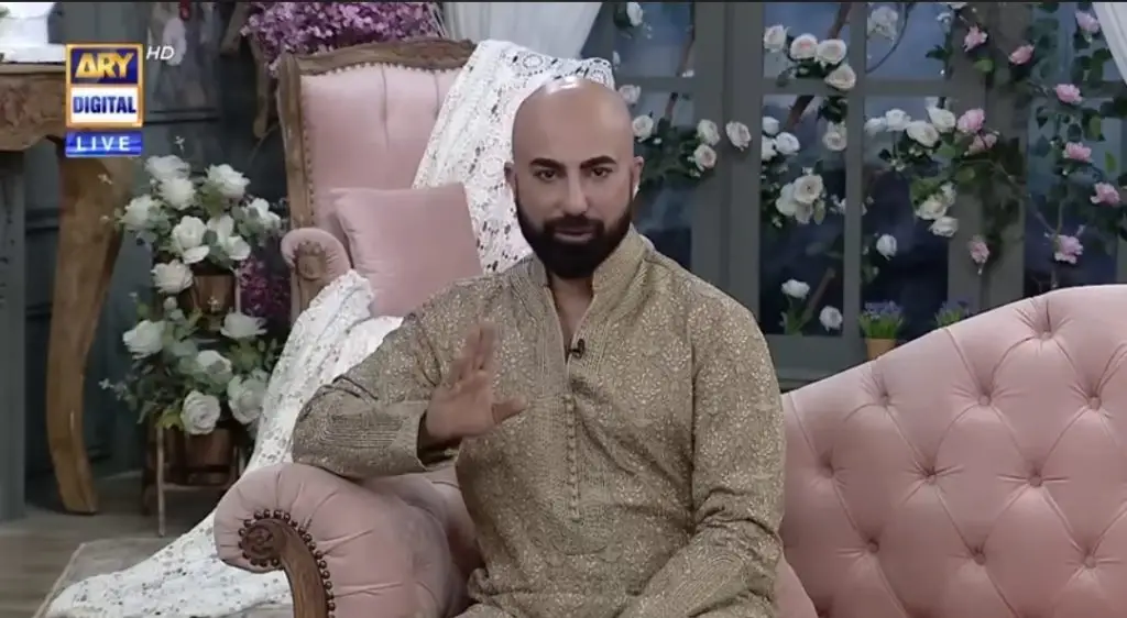 فرشی شلوار کے بارے میں ماریا بی سے Hsy متفق نہیں ہے