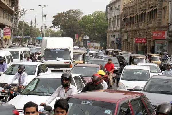 رمضان کے دوران پاکستانیوں کے بارے میں نعمان اجز کے طنزیہ نظارے