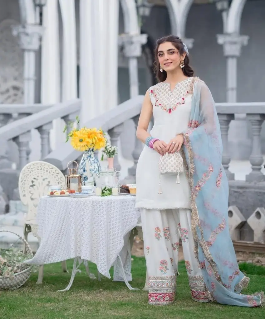 پاکستانی اداکارائیں فرشی شلوار رجحان کو گلے لگاتی ہیں