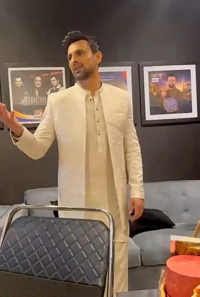 جے پی ایل کی جیت کے بعد ثانی جاوید اور شعیب ملک کی خوبصورت بات چیت