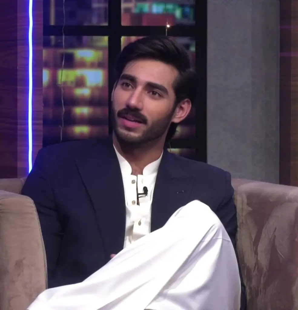 علی رضا نے ستارے بانٹ دیئے جو اسے متاثر کرتے ہیں