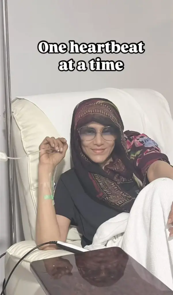 انجلین ملک کو کینسر کے سفر میں شریک ہوتے ہی تعریف ملتی ہے