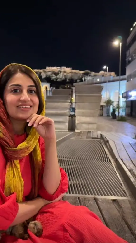 سینٹورینی جزیرے ، یونان میں فرح اکرر اور اکرر ال حسن