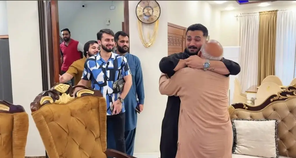رجب بٹ پاکستان واپس آئے