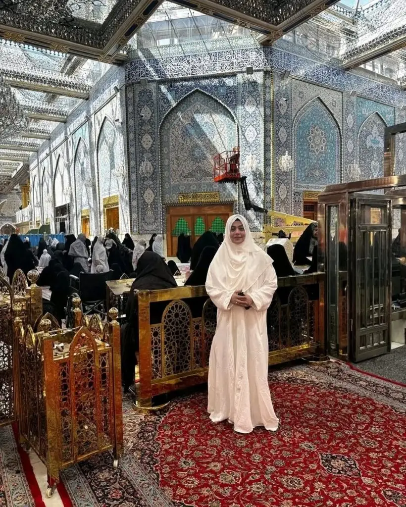 سدیہ امام نے عراق کے کربلا سے تصاویر شیئر کیں