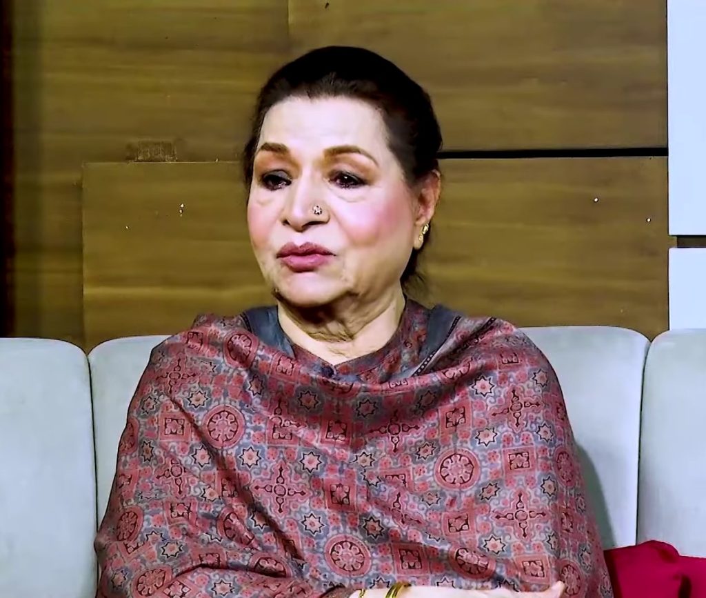 عذرا افطاب جذباتی لمحات اور دیر سے شوہر کے لئے محبت کا اشتراک کرتا ہے