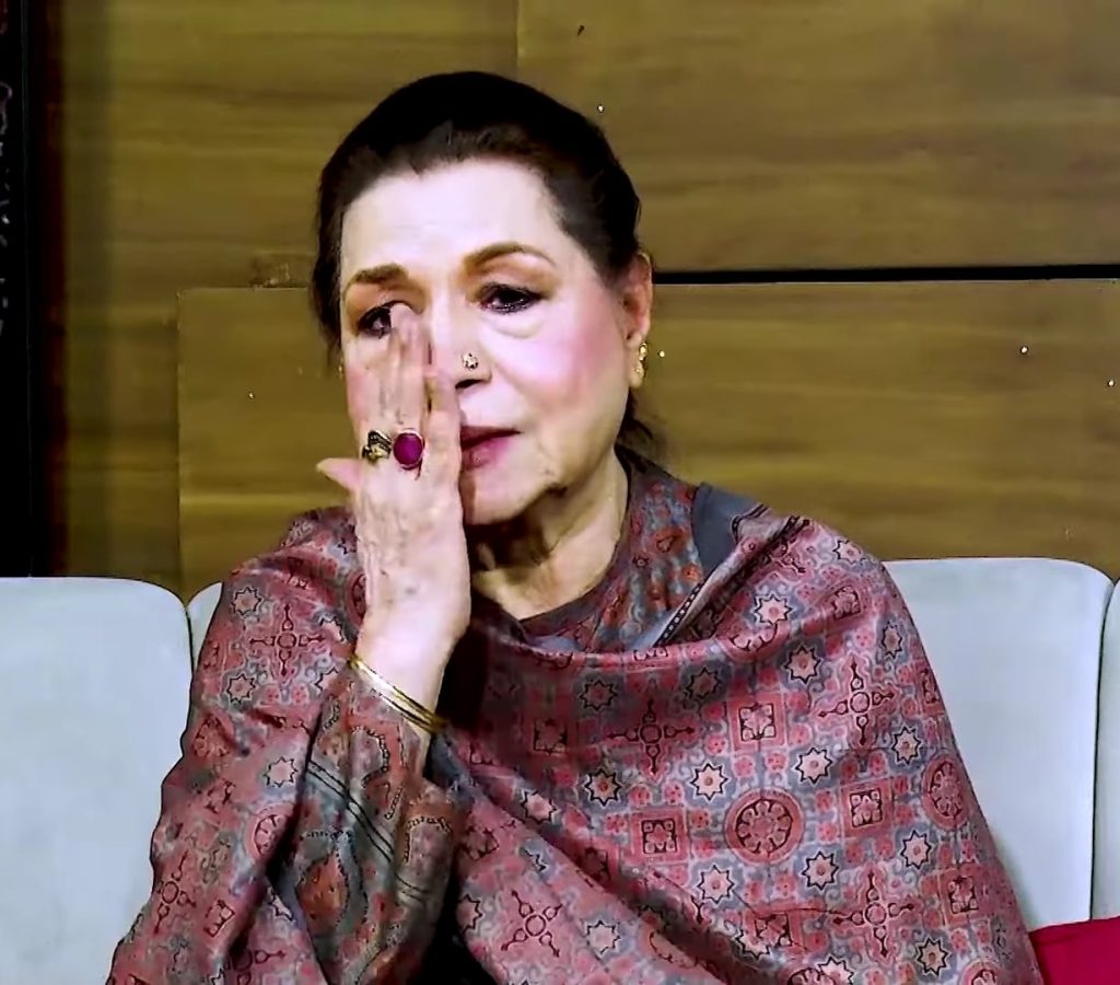 عذرا افطاب جذباتی لمحات اور دیر سے شوہر کے لئے محبت کا اشتراک کرتا ہے