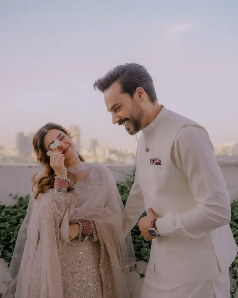 گوہر رشید کو کُبرا خان اور فرینڈز کے ذریعہ سالگرہ کا سب سے خوبصورت حیرت کا سامنا کرنا پڑا