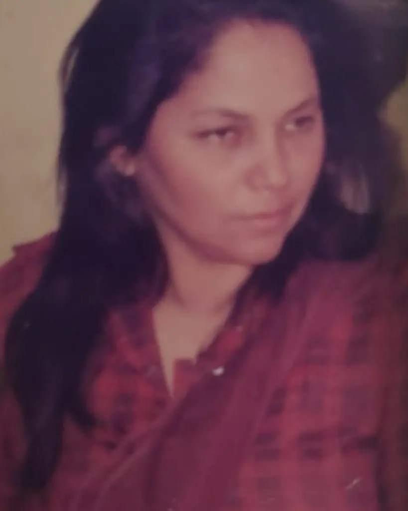 حدیثی کیانی کو مدر ڈے کے موقع پر دیر سے ماں کی یاد آتی ہے