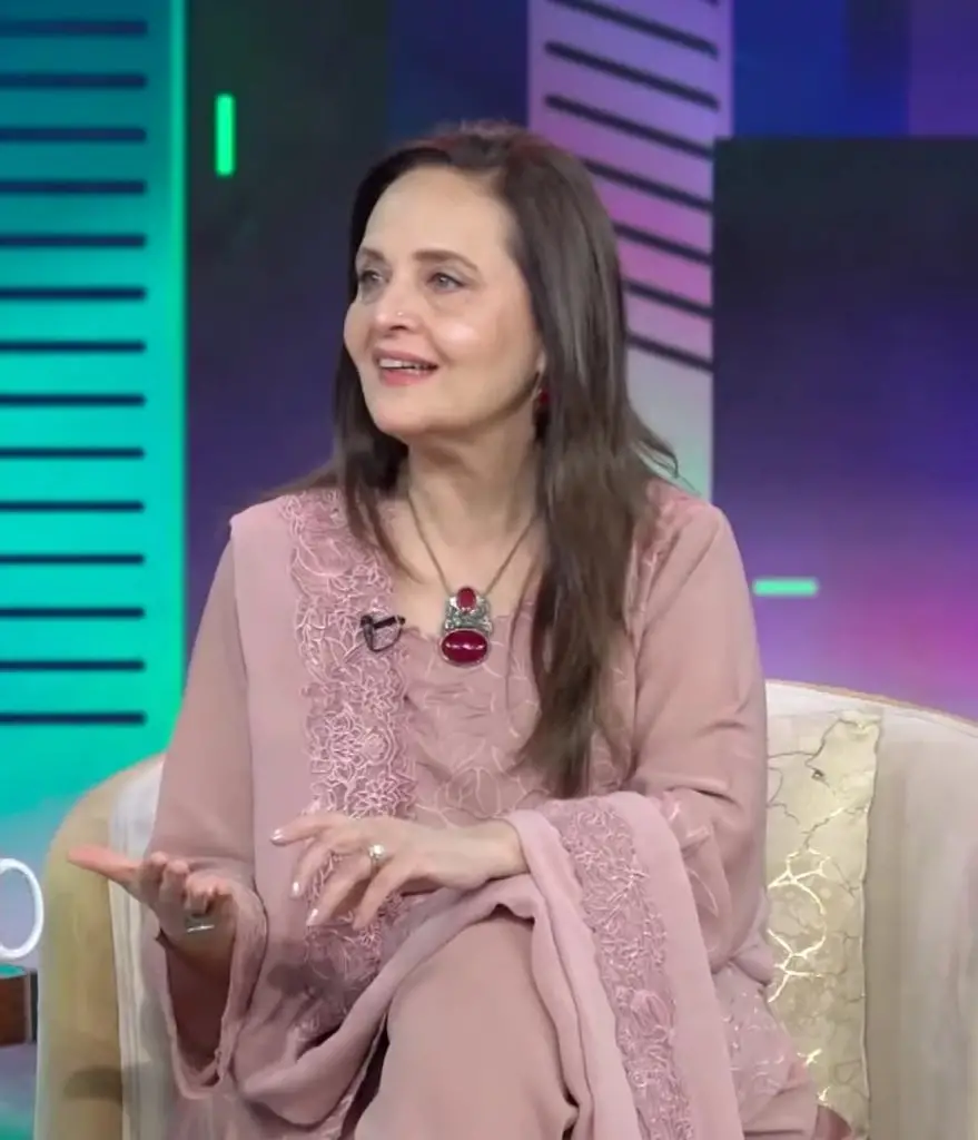 حنا بیت نے لاہوریس کو جاوید اختر کے خلاف متنبہ کیا