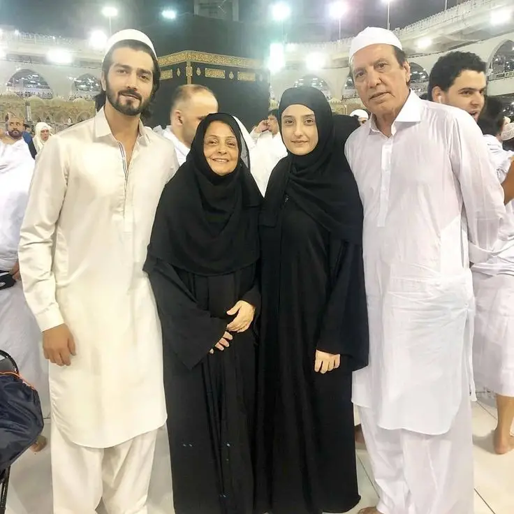 جاوید شیخ اور مومل شیخ نے اثرات کے بعد طلاق کو کھلے عام خطاب کیا