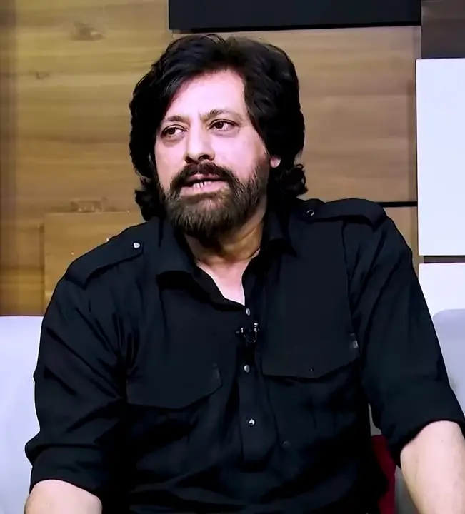 جواد احمد اپنے مرحوم والدین کو یاد کرتے ہوئے جذباتی ہو جاتا ہے