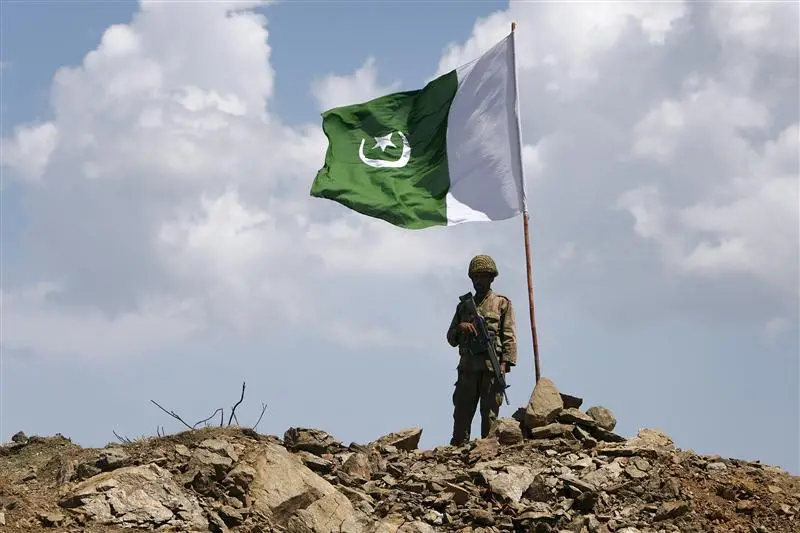 نادیہ خان بحران کے دوران مشہور شخصیت کی خاموشی پر جذباتی ہیں