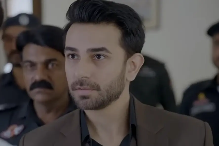 نقاب نے اپنے دلکش پلاٹ اور طاقتور پرفارمنس کے لئے تالیاں حاصل کیں