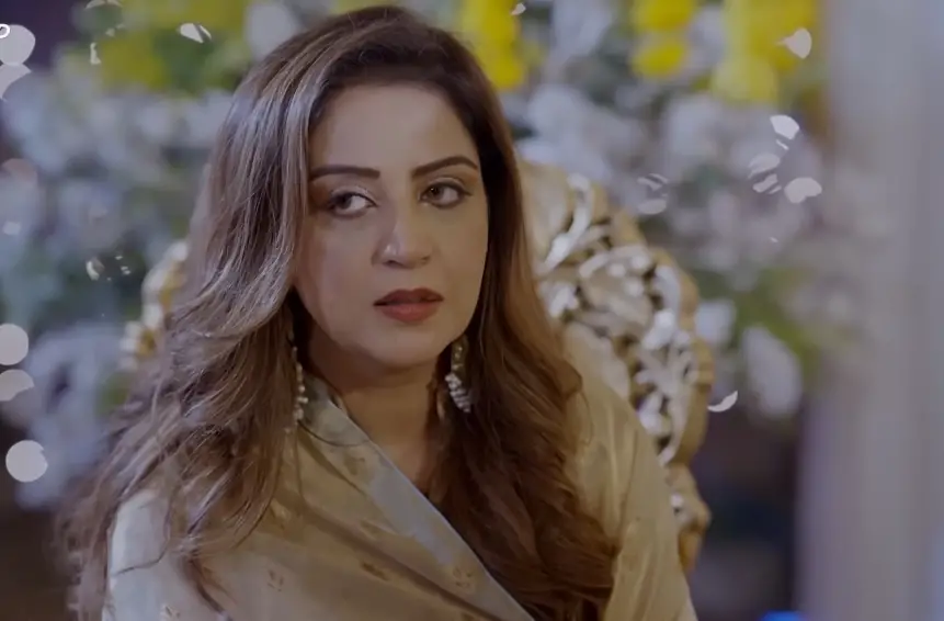 نقاب نے اپنے دلکش پلاٹ اور طاقتور پرفارمنس کے لئے تالیاں حاصل کیں
