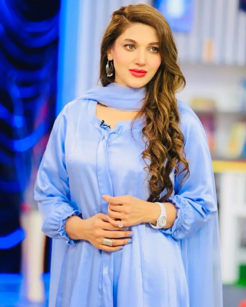 ثنا نواز کی جرات مندانہ جم ویڈیو تنازعہ کو جنم دیتی ہے