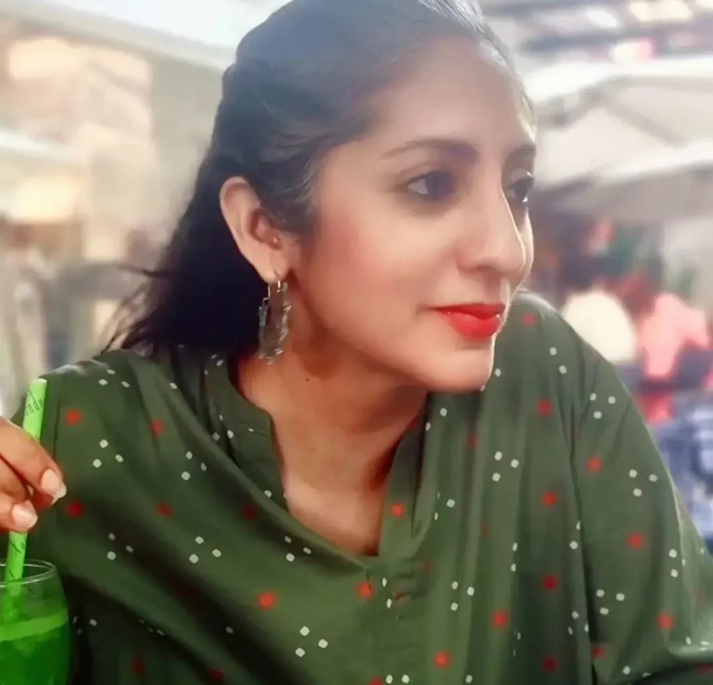 تزین حسین کا تجزیہ اس بارے میں کہ نوجوانوں نے اے وی ایم اورنگزیب احمد کو کیوں سادہ کیا