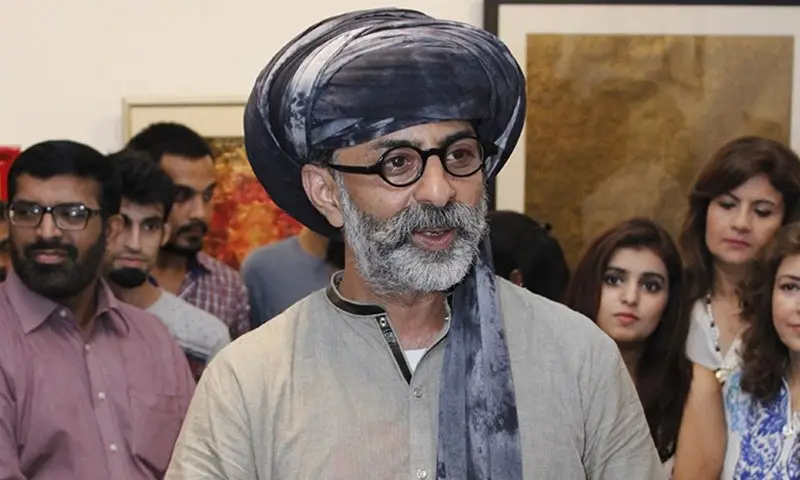 شیر - کاسٹ ، شیڈول اور اوقات
