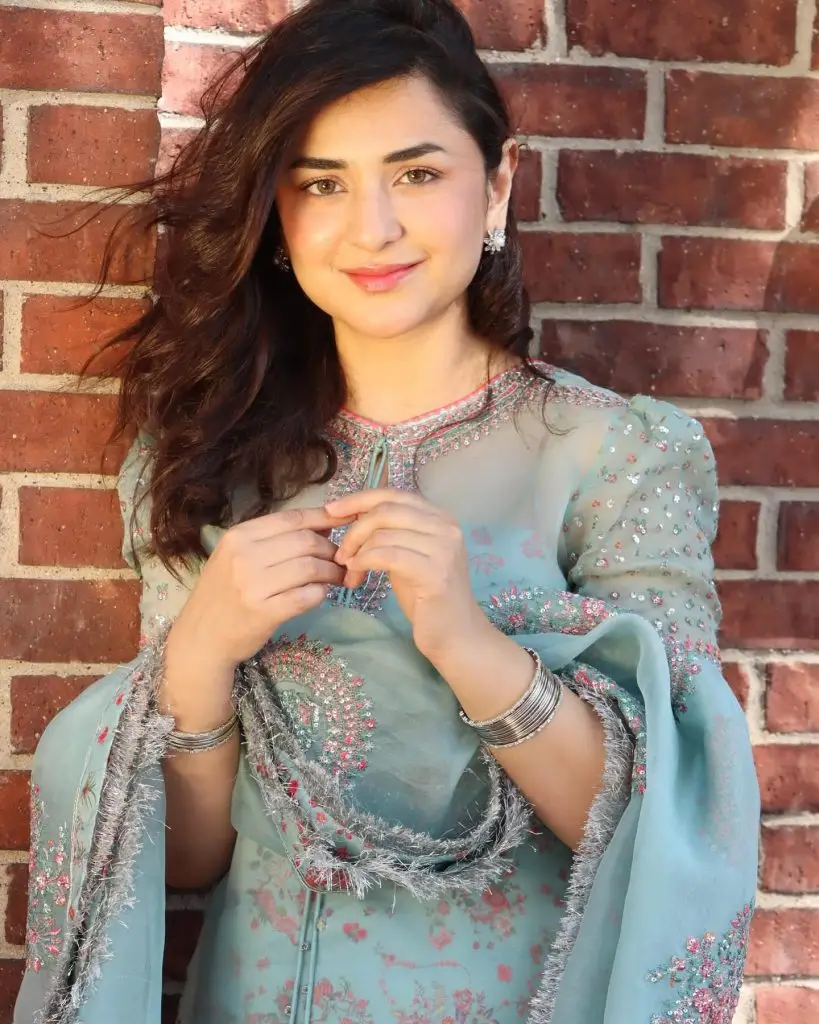 یومنا زیدی-کیا اسے ایک گول گول سپر اسٹار بناتا ہے