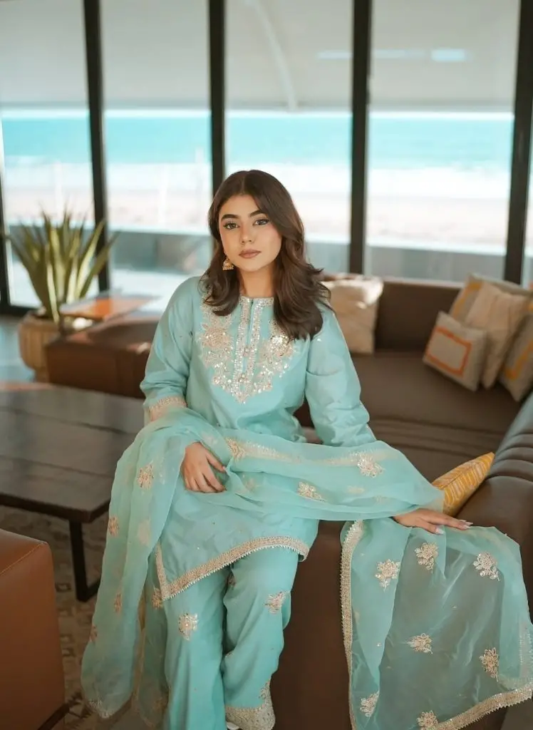 ایریکا حق نے انکشاف کیا کہ صبا قمر نے افسردگی کے دوران ان کی مدد کی