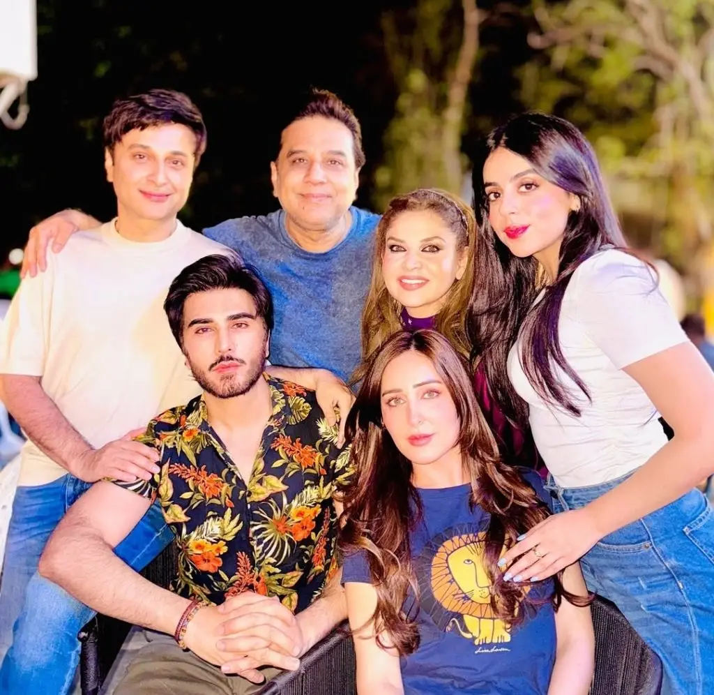 اسلام آباد میں مشہور شخصیات نے اسٹار اسٹڈڈ ڈنر میں دیکھا