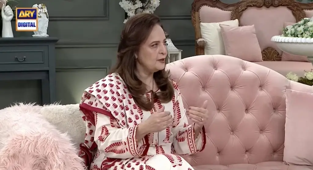 منازاہ عارف اور حنا بیت مختلف پہلوؤں پر تبادلہ خیال کرتے ہیں جو تعلقات کو برباد کر رہے ہیں