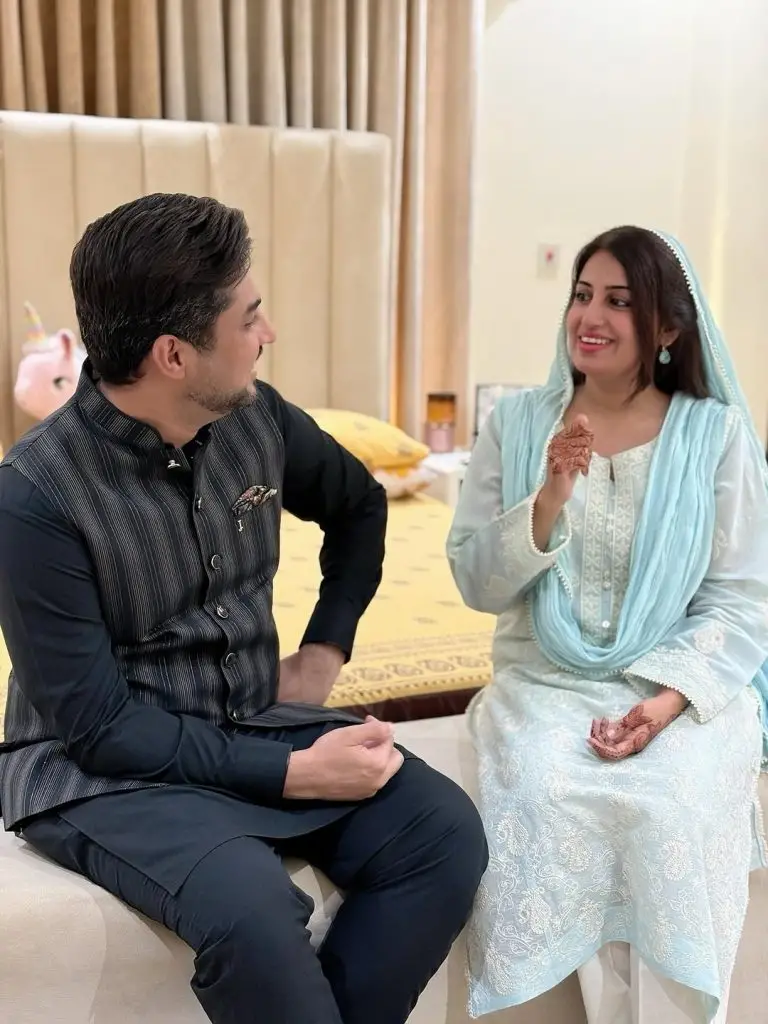 اکرار الحسن نے بیویوں کے ساتھ عید الاعاہا منایا