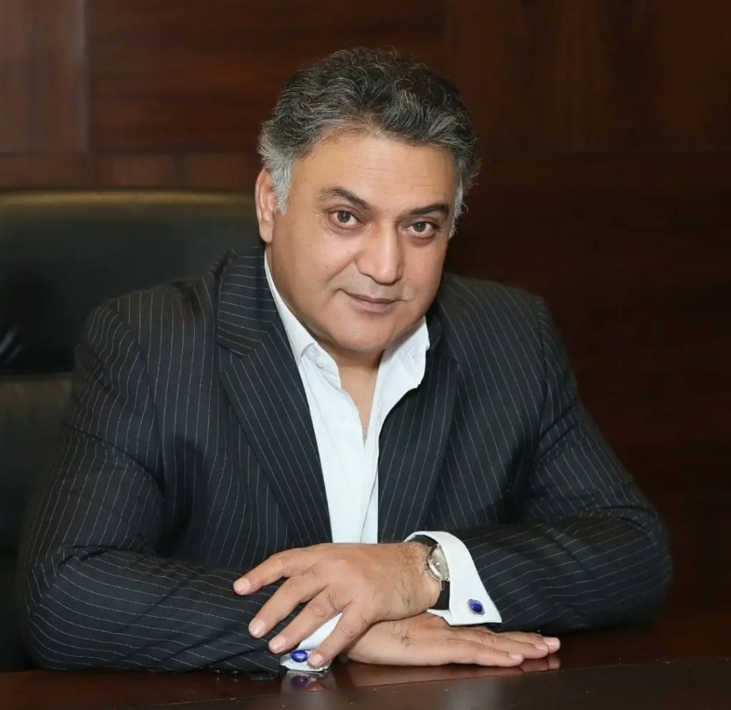 مین مانٹو ناہی ہون کاسٹ ، شیڈول اور اوقات