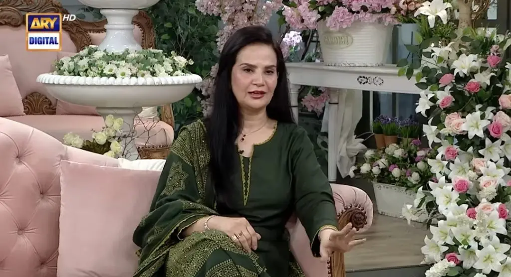 منازاہ عارف اور حنا بیت مختلف پہلوؤں پر تبادلہ خیال کرتے ہیں جو تعلقات کو برباد کر رہے ہیں