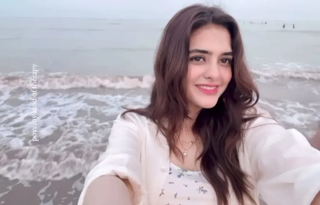 ساحل سمندر سے بیوی کے ساتھ عمیر شہاد کے پیارے لمحات