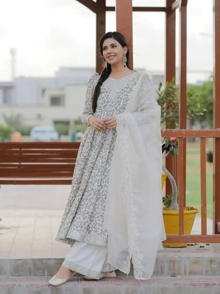 پاکستانی مشہور شخصیات کی شام عید الاذہ ڈے 2 سے نظر آتی ہے