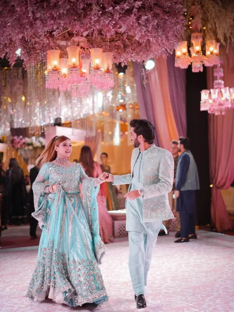 رابیکا خان اور حسین ٹیرین مہندی اور قوالی نائٹ تصاویر