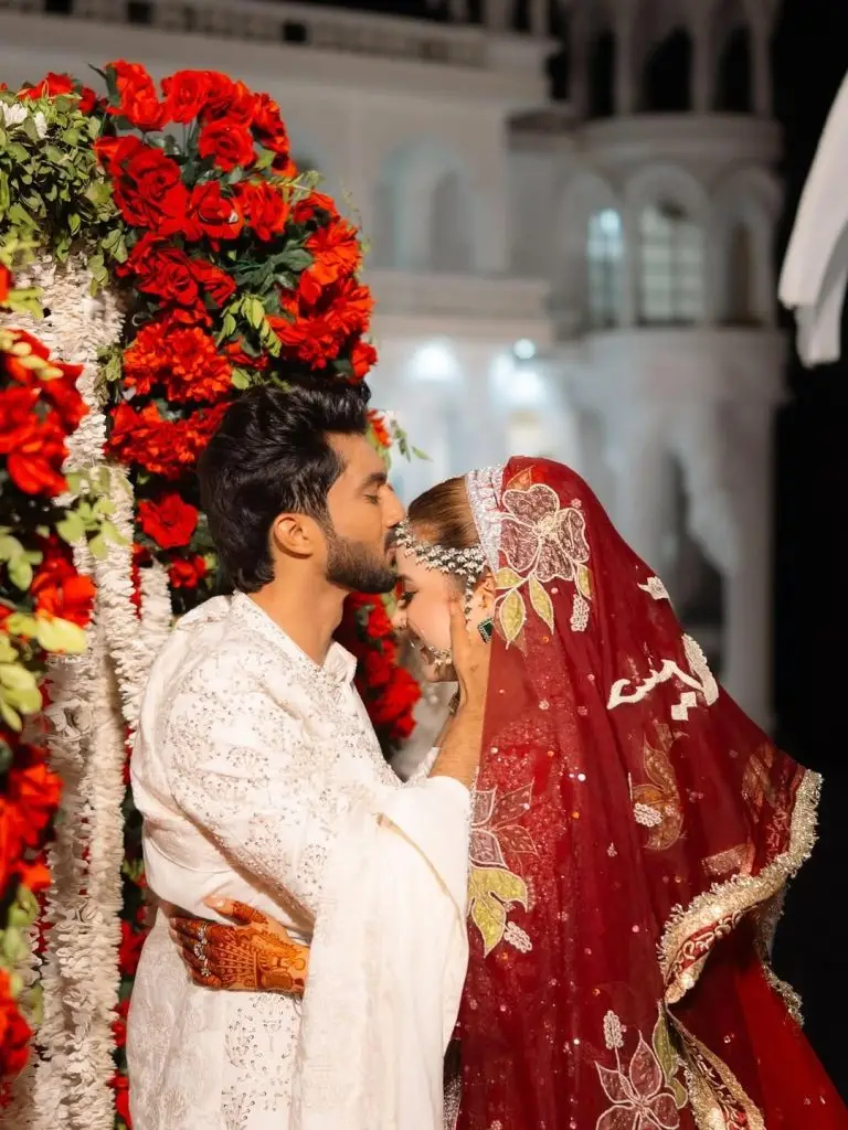 رابیکا خان اور حسین ٹیرین نیکہ ویڈیو